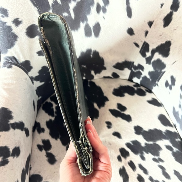 Louis Vuitton Green Taiga Porte Document Volga Foldover Envelope Clutch MI0927 - Picture 5 of 16